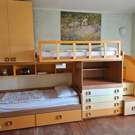 아파트 Downtown Apartment *