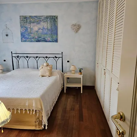 아파트 Downtown Apartment *
